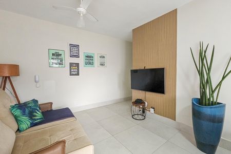 Apartamento para alugar com 77m², 2 quartos e 1 vaga