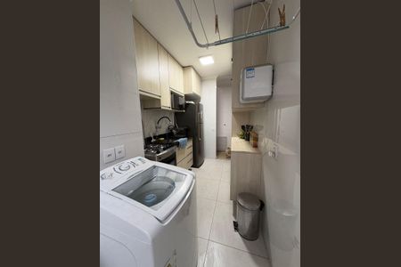 Apartamento à venda com 56m², 3 quartos e 1 vagaÁrea de Serviço
