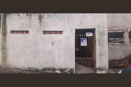 Casa à venda com 47m², 2 quartos e sem vaga Casa à venda com 47m², 2 quartos e sem vagaFachada