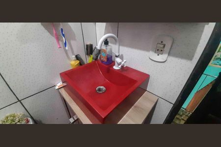Casa à venda com 47m², 2 quartos e sem vaga Casa à venda com 47m², 2 quartos e sem vagaBanheiro