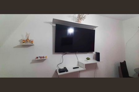 Casa à venda com 47m², 2 quartos e sem vaga Casa à venda com 47m², 2 quartos e sem vagaSala