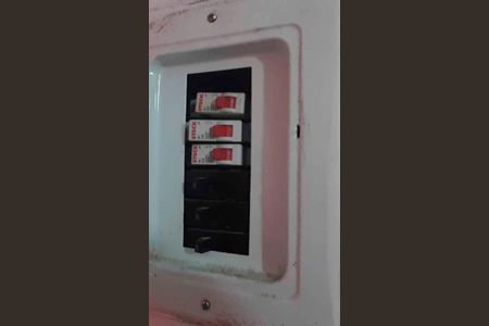 Casa à venda com 47m², 2 quartos e sem vaga Casa à venda com 47m², 2 quartos e sem vagaQuadro de Luz