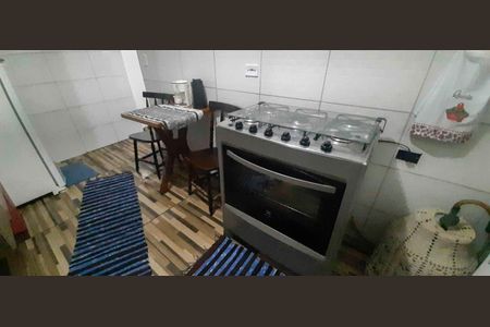 Casa à venda com 47m², 2 quartos e sem vaga Casa à venda com 47m², 2 quartos e sem vagaCozinha