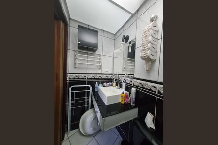 Apartamento à venda com 85m², 3 quartos e 1 vaga Apartamento à venda com 85m², 3 quartos e 1 vagaBanheiro
