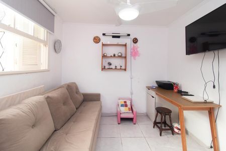 Casa à venda com 248m², 4 quartos e 2 vagas Casa à venda com 248m², 4 quartos e 2 vagasEscritório
