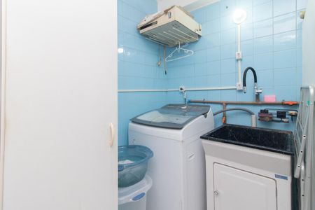Casa à venda com 248m², 4 quartos e 2 vagas Casa à venda com 248m², 4 quartos e 2 vagasÁrea de Serviço