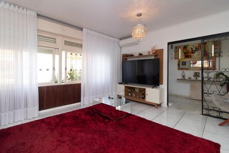 Sala de casa à venda com 4 quartos, 248m² em Nonoai, Porto Alegre