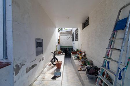 Casa à venda com 248m², 4 quartos e 2 vagas Casa à venda com 248m², 4 quartos e 2 vagasGaragem