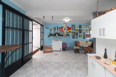 Casa à venda com 248m², 4 quartos e 2 vagas Casa à venda com 248m², 4 quartos e 2 vagasChurrasqueira