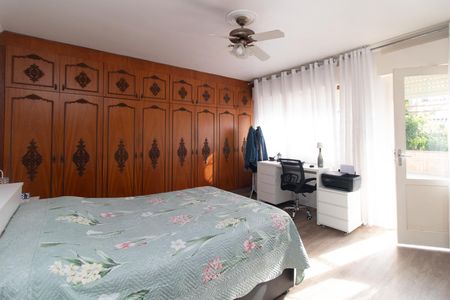 Casa à venda com 248m², 4 quartos e 2 vagas Casa à venda com 248m², 4 quartos e 2 vagasQuarto 2