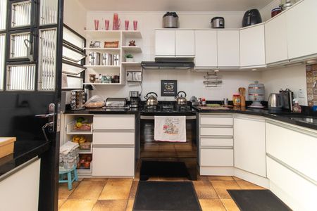 Casa à venda com 248m², 4 quartos e 2 vagas Casa à venda com 248m², 4 quartos e 2 vagasCozinha