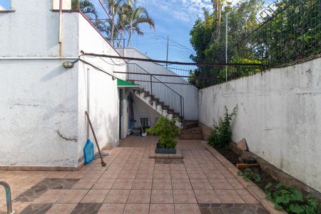 Casa à venda com 248m², 4 quartos e 2 vagas Casa à venda com 248m², 4 quartos e 2 vagasQuintal