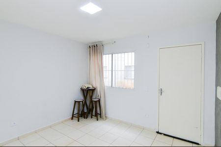 Sala de apartamento para alugar com 2 quartos, 42m² em Vila Nova Bonsucesso, Guarulhos
