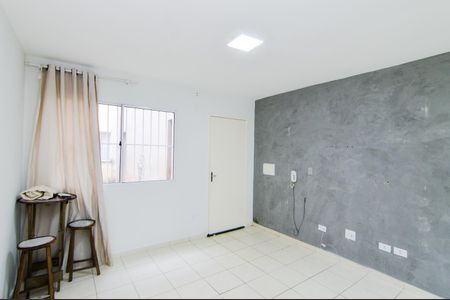 Sala de apartamento para alugar com 2 quartos, 42m² em Vila Nova Bonsucesso, Guarulhos