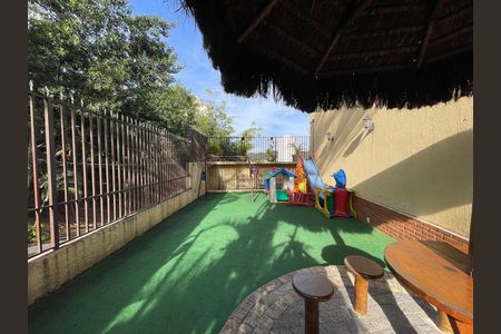 Casa de condomínio à venda com 132m², 3 quartos e 2 vagas Casa de condomínio à venda com 132m², 3 quartos e 2 vagasCondomínio