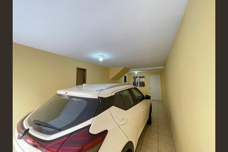 Casa de condomínio à venda com 132m², 3 quartos e 2 vagas Casa de condomínio à venda com 132m², 3 quartos e 2 vagasGaragem