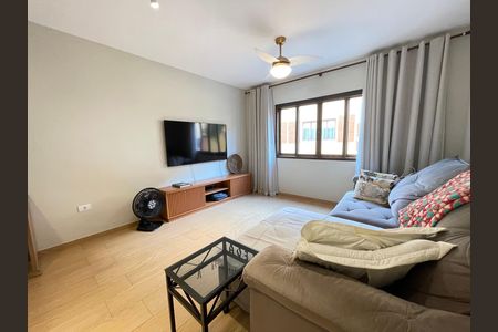 Casa de condomínio à venda com 132m², 3 quartos e 2 vagas Casa de condomínio à venda com 132m², 3 quartos e 2 vagasSala