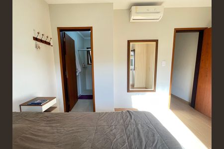 Casa de condomínio à venda com 132m², 3 quartos e 2 vagas Casa de condomínio à venda com 132m², 3 quartos e 2 vagasSuíte