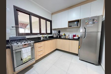 Casa de condomínio à venda com 132m², 3 quartos e 2 vagas Casa de condomínio à venda com 132m², 3 quartos e 2 vagasCozinha