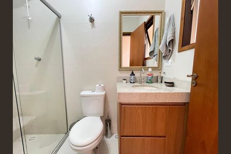 Casa de condomínio à venda com 132m², 3 quartos e 2 vagas Casa de condomínio à venda com 132m², 3 quartos e 2 vagasBanheiro 2