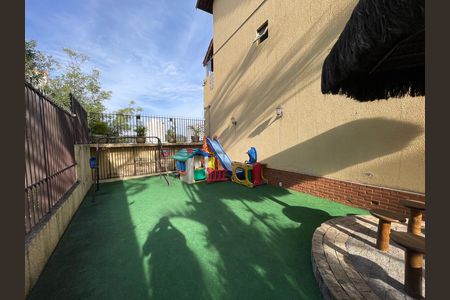 Casa de condomínio à venda com 132m², 3 quartos e 2 vagas Casa de condomínio à venda com 132m², 3 quartos e 2 vagasCondomínio