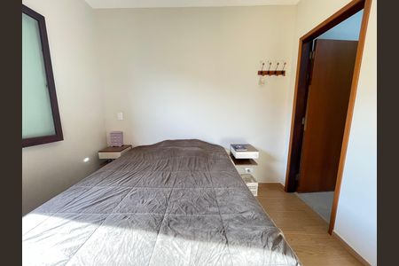 Casa de condomínio à venda com 132m², 3 quartos e 2 vagas Casa de condomínio à venda com 132m², 3 quartos e 2 vagasSuíte