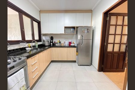 Casa de condomínio à venda com 132m², 3 quartos e 2 vagas Casa de condomínio à venda com 132m², 3 quartos e 2 vagasCozinha