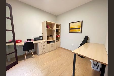 Casa de condomínio à venda com 132m², 3 quartos e 2 vagas Casa de condomínio à venda com 132m², 3 quartos e 2 vagasQuarto 3