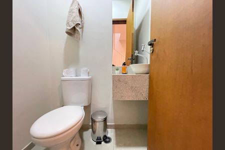 Casa de condomínio à venda com 132m², 3 quartos e 2 vagas Casa de condomínio à venda com 132m², 3 quartos e 2 vagasBanheiro 3
