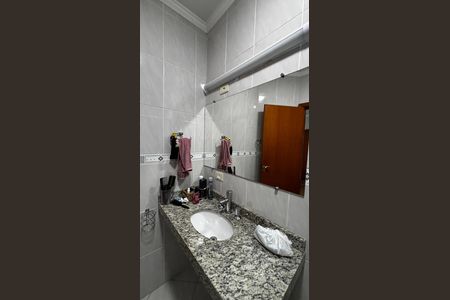 Casa à venda com 180m², 3 quartos e 4 vagas Casa à venda com 180m², 3 quartos e 4 vagasBanheiro da Suíte