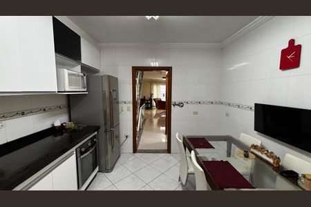 Casa à venda com 180m², 3 quartos e 4 vagas Casa à venda com 180m², 3 quartos e 4 vagasCozinha