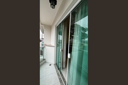 Casa à venda com 180m², 3 quartos e 4 vagas Casa à venda com 180m², 3 quartos e 4 vagasSala - Sala de Jantar Varanda