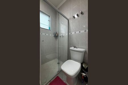 Casa à venda com 180m², 3 quartos e 4 vagas Casa à venda com 180m², 3 quartos e 4 vagasBanheiro da Suíte