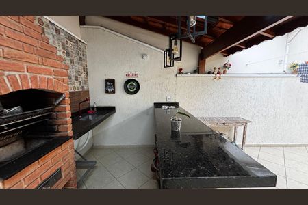 Casa à venda com 180m², 3 quartos e 4 vagas Casa à venda com 180m², 3 quartos e 4 vagasQuintal