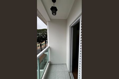 Casa à venda com 180m², 3 quartos e 4 vagas Casa à venda com 180m², 3 quartos e 4 vagasVaranda da Suíte