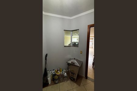 Casa à venda com 180m², 3 quartos e 4 vagas Casa à venda com 180m², 3 quartos e 4 vagasQuarto da Garagem