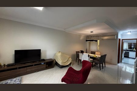 Casa à venda com 180m², 3 quartos e 4 vagas Casa à venda com 180m², 3 quartos e 4 vagasSala - Sala de Jantar