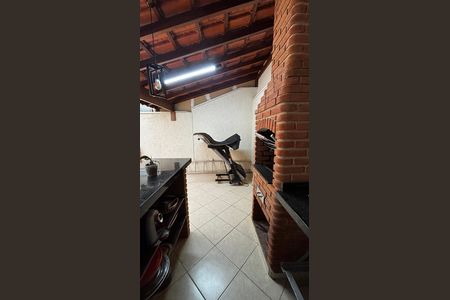 Casa à venda com 180m², 3 quartos e 4 vagas Casa à venda com 180m², 3 quartos e 4 vagasQuintal
