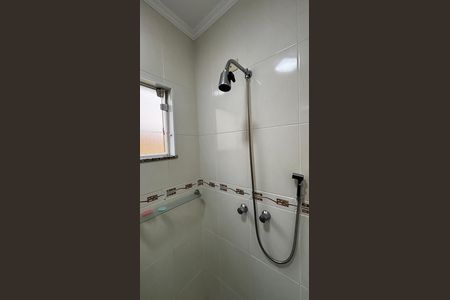 Casa à venda com 180m², 3 quartos e 4 vagas Casa à venda com 180m², 3 quartos e 4 vagasBanheiro