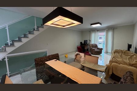Casa à venda com 180m², 3 quartos e 4 vagas Casa à venda com 180m², 3 quartos e 4 vagasSala - Sala de Jantar