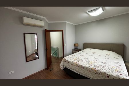 Casa à venda com 180m², 3 quartos e 4 vagas Casa à venda com 180m², 3 quartos e 4 vagasSuite