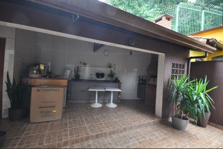 Casa de condomínio à venda com 320m², 4 quartos e 4 vagasChurrasqueira