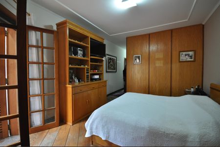 Casa de condomínio à venda com 320m², 4 quartos e 4 vagasSuíte Master