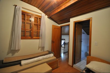 Casa de condomínio à venda com 320m², 4 quartos e 4 vagasSuíte 3