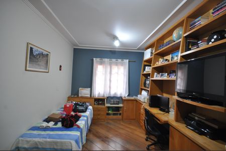 Casa de condomínio à venda com 320m², 4 quartos e 4 vagasQuarto 4