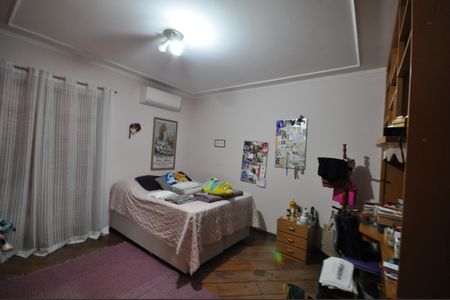 Casa de condomínio à venda com 320m², 4 quartos e 4 vagasSuíte 2