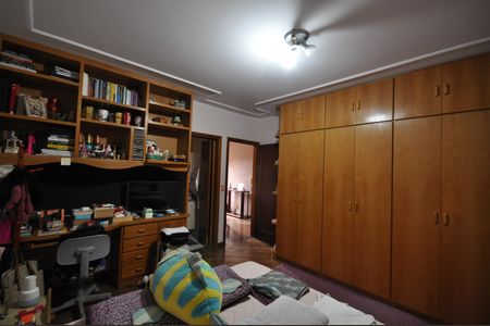 Casa de condomínio à venda com 320m², 4 quartos e 4 vagasSuíte 2