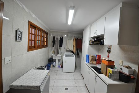 Casa de condomínio à venda com 320m², 4 quartos e 4 vagasÁrea de Serviço