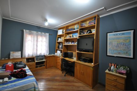 Casa de condomínio à venda com 320m², 4 quartos e 4 vagasQuarto 4