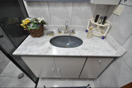 Casa de condomínio à venda com 320m², 4 quartos e 4 vagasBanheiro Social